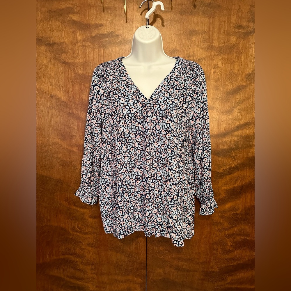 Soiree Smocked V-Neck Blouse Womens M Blue & Pink Floral Rayon 3/4 Sleeve Top